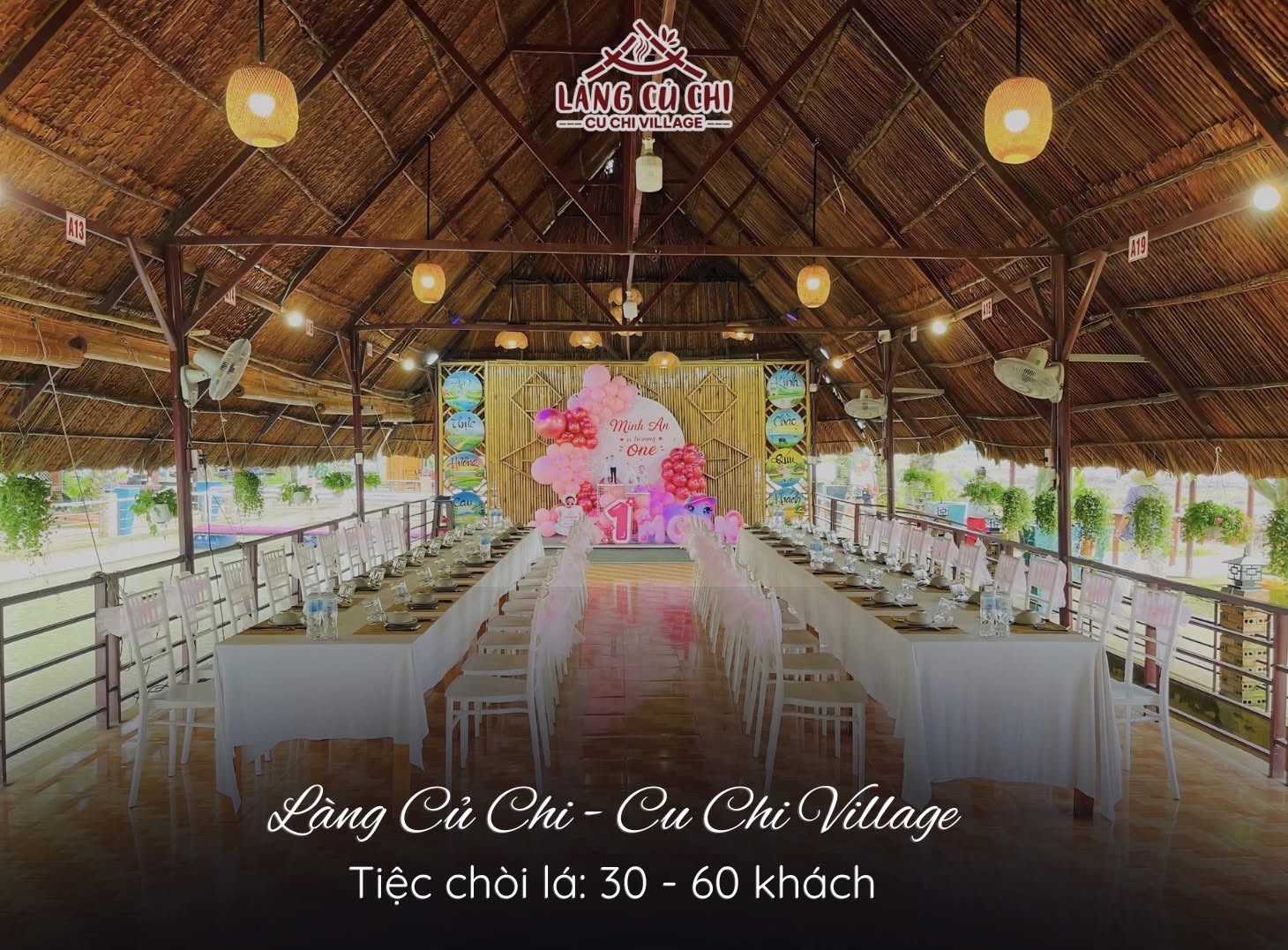 Có thể là hình ảnh về thiết bị chiếu sáng và văn bản
