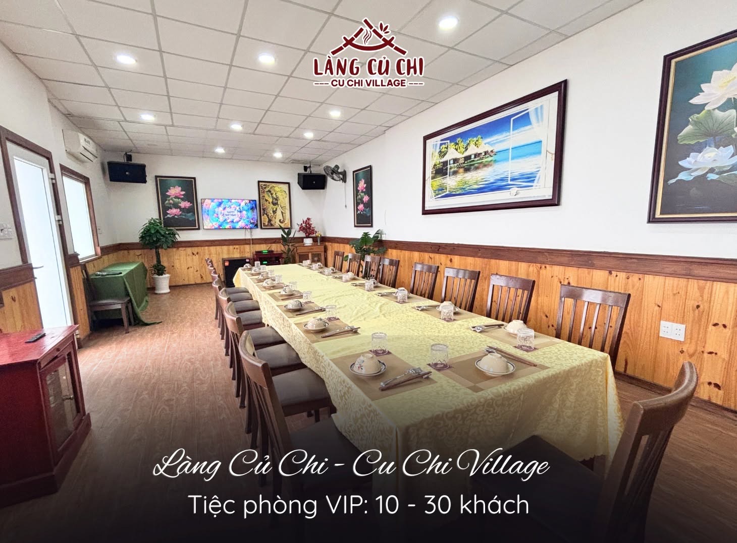 Có thể là hình ảnh về bàn và văn bản